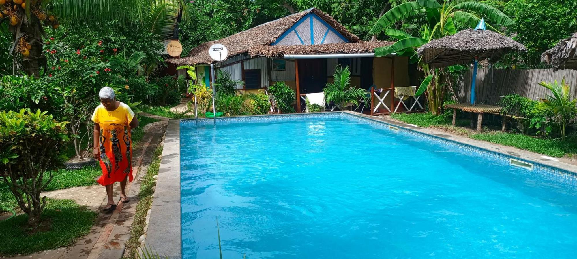 Готель Piscine Bimoko Нозі Бе Екстер'єр фото